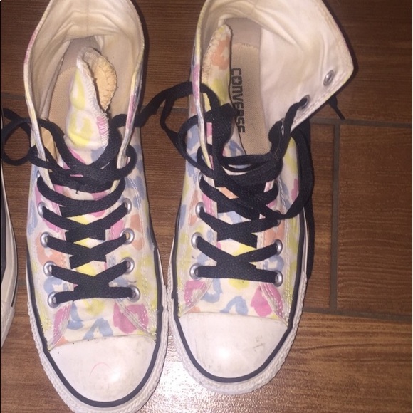 Converse Shoes - Converse size 9